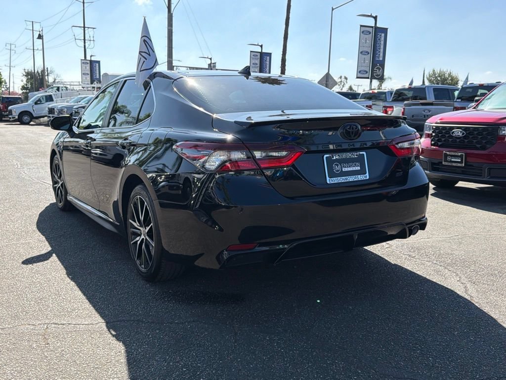 Used 2024 Toyota Camry SE w/ Blackout Package (TMS) FWD image 10