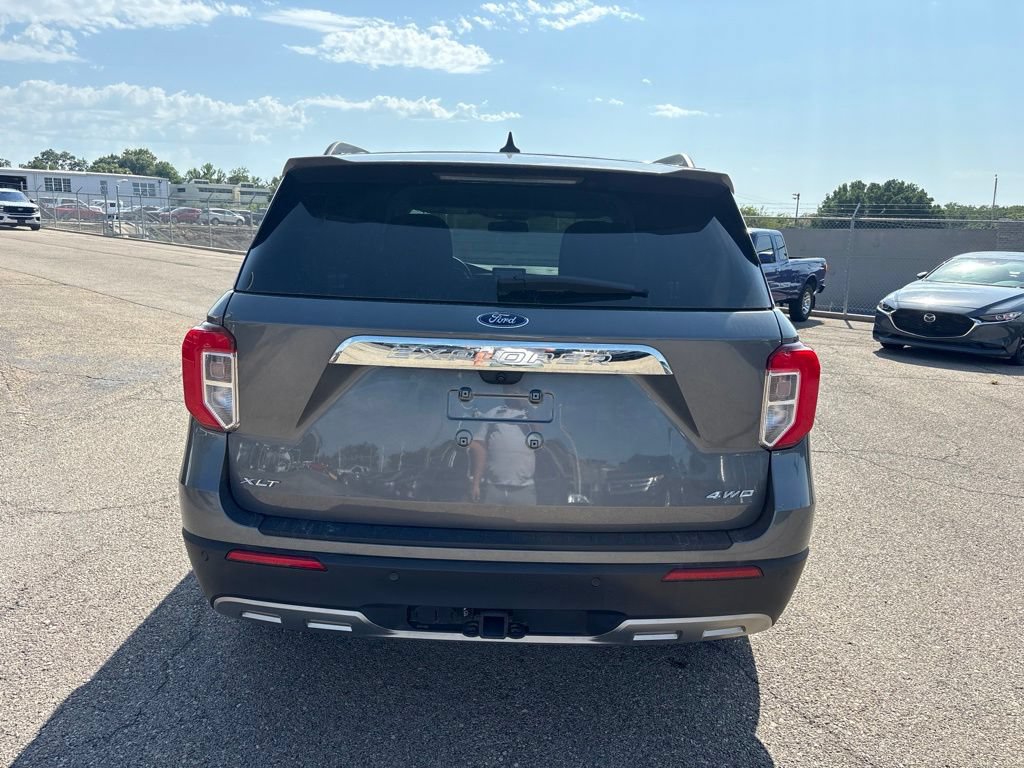 Certified 2024 Ford Explorer XLT w/ Equipment Group 202A AWD/4WD image 6