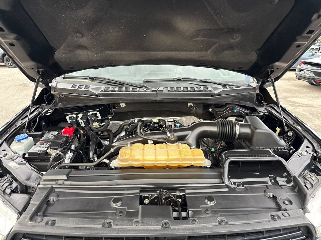 Certified 2019 Ford F150 Lariat w/ Equipment Group 502A Luxury image 31