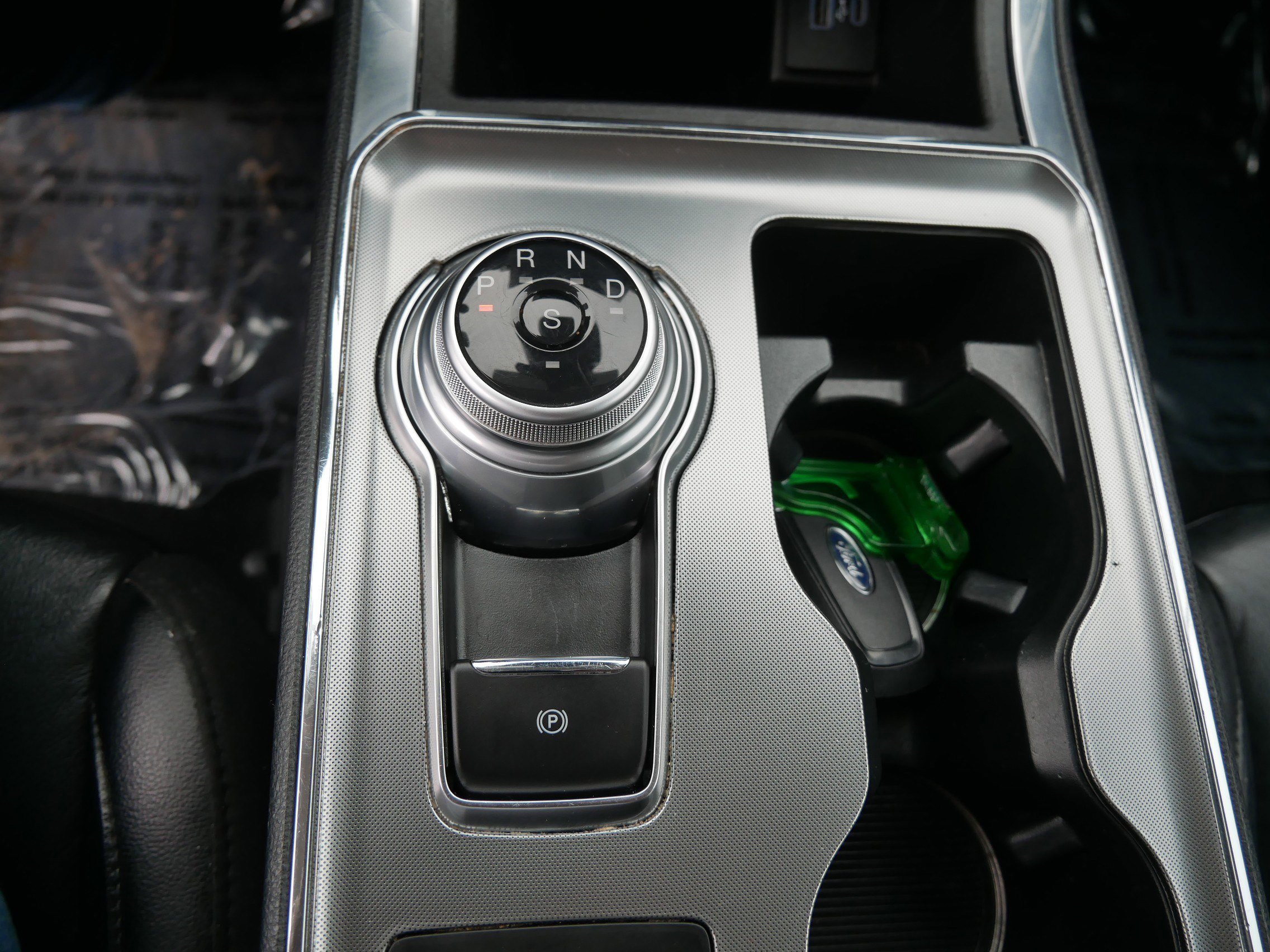 Certified 2022 Ford Edge Titanium image 24