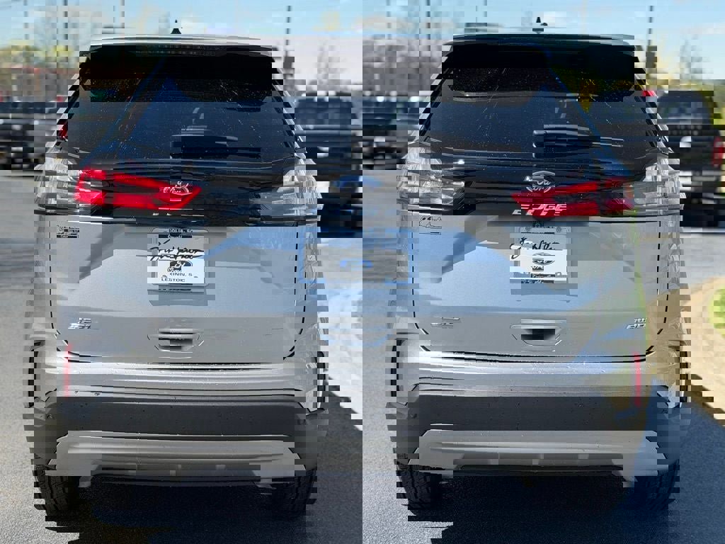 Certified 2022 Ford Edge SEL w/ Convenience Package image 3