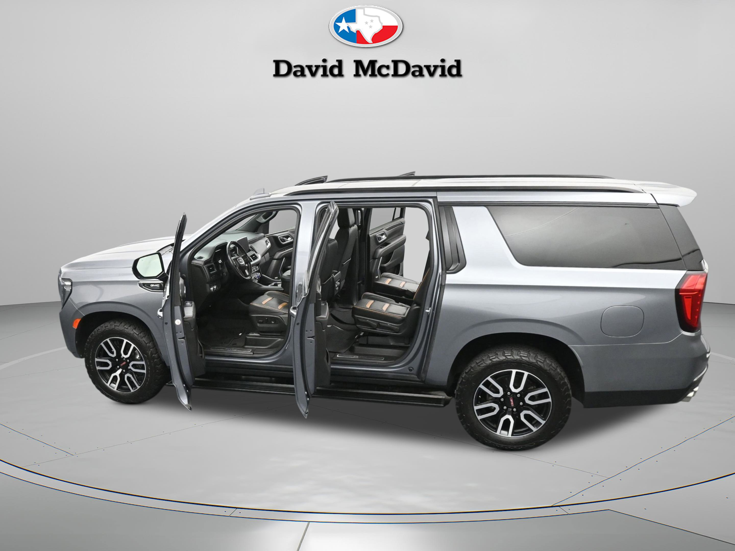 Used 2022 GMC Yukon XL AT4 image 9