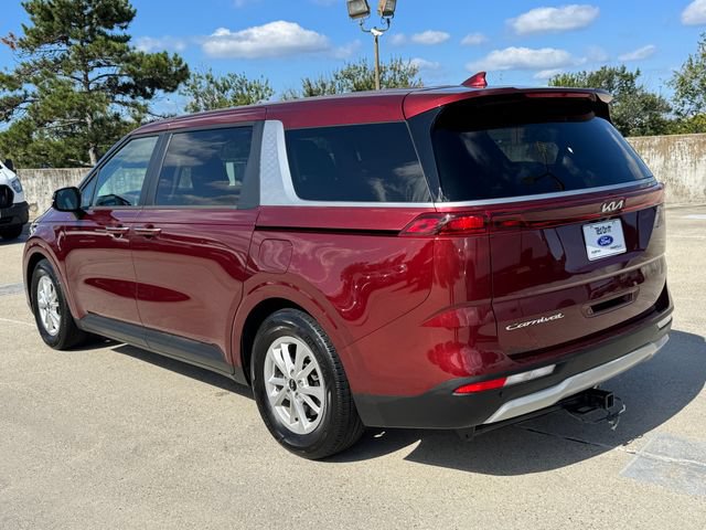 Used 2022 Kia Carnival LX FWD image 7