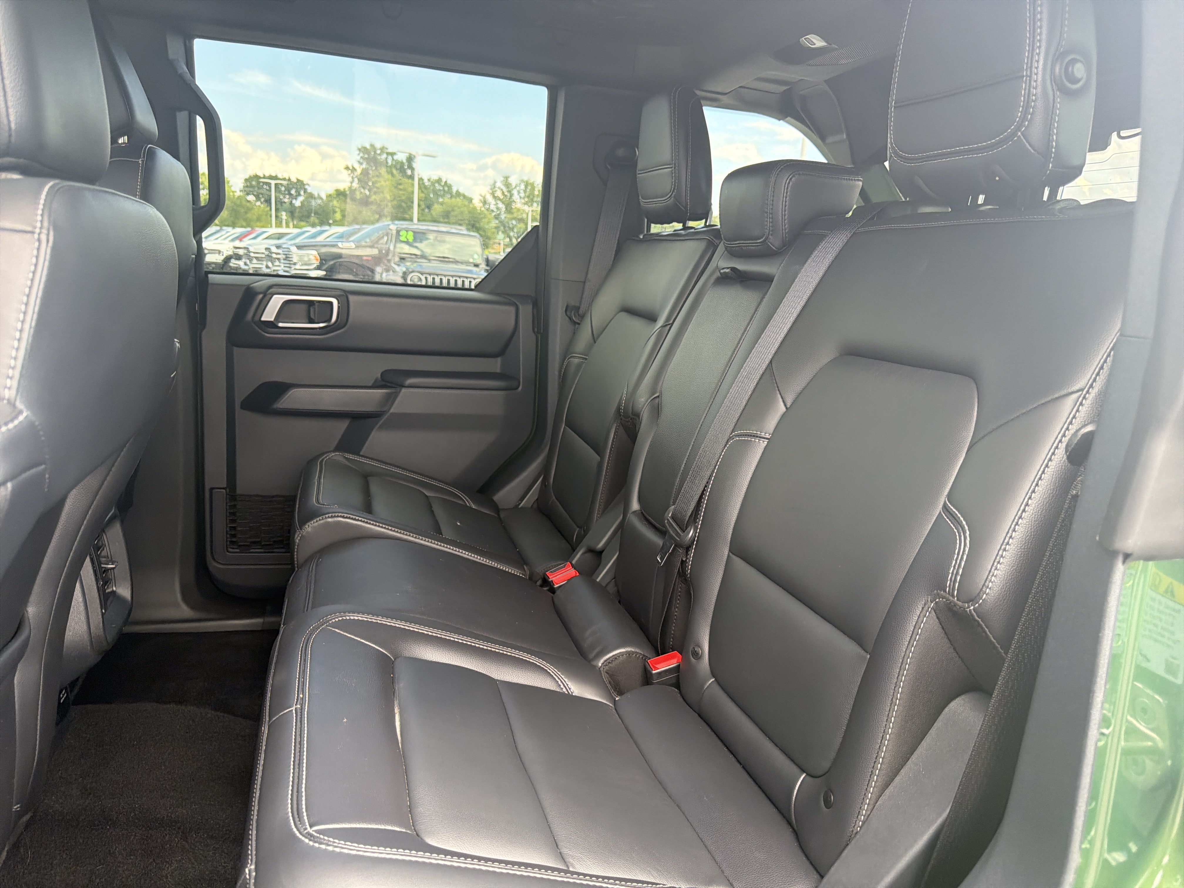 Certified 2025 Ford Bronco Outer Banks AWD/4WD image 13
