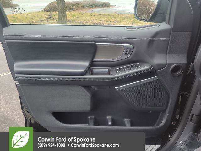 Certified 2025 Ford Expedition Max Platinum image 30