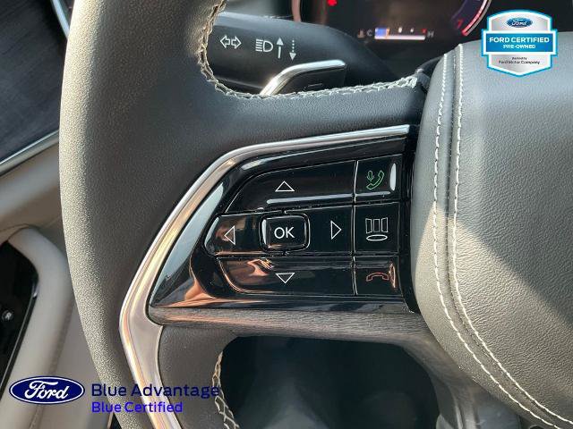 Used 2023 Jeep Grand Cherokee Overland w/ Luxury Tech Group IV AWD/4WD image 8