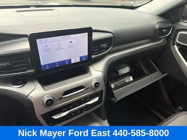 Certified 2022 Ford Explorer XLT w/ Equipment Group 202A AWD/4WD image 40