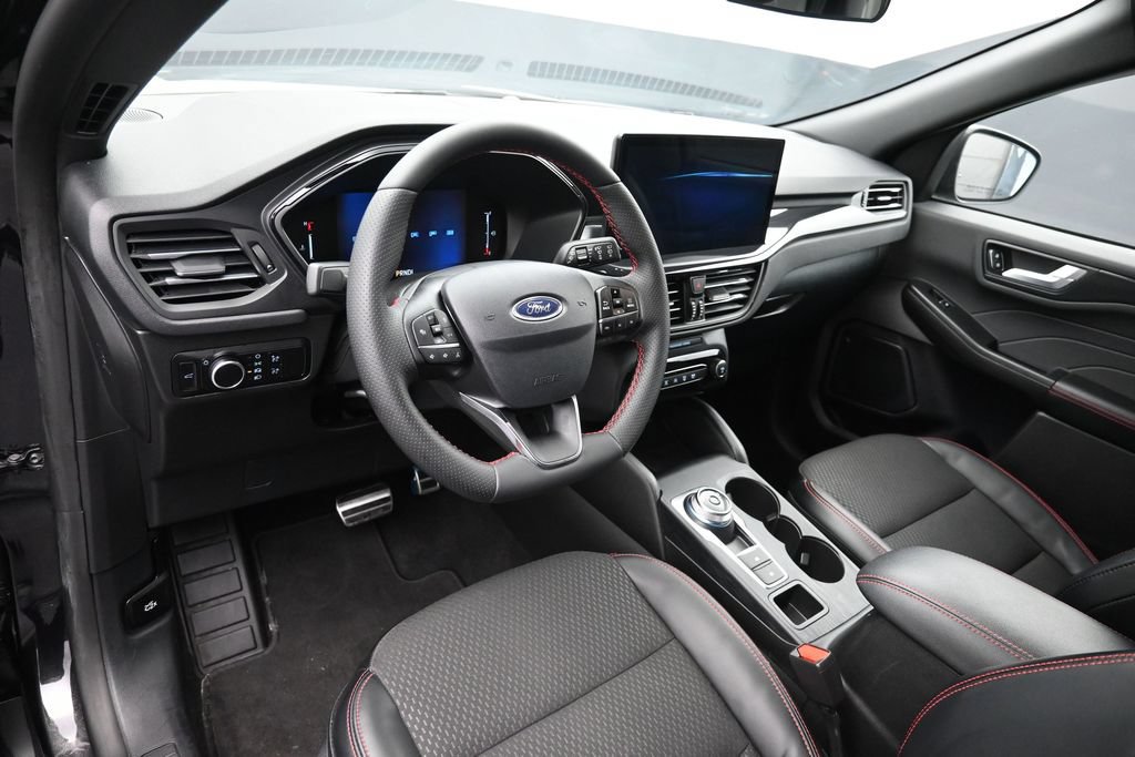 Certified 2024 Ford Escape ST-Line w/ Tech Pack #1 AWD/4WD image 13