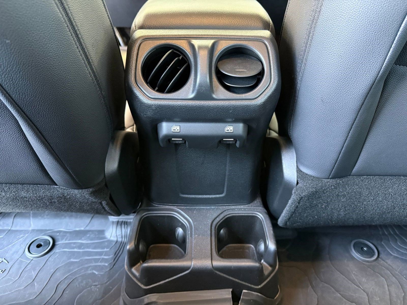 Used 2024 Jeep Wrangler Unlimited Sport AWD/4WD image 26