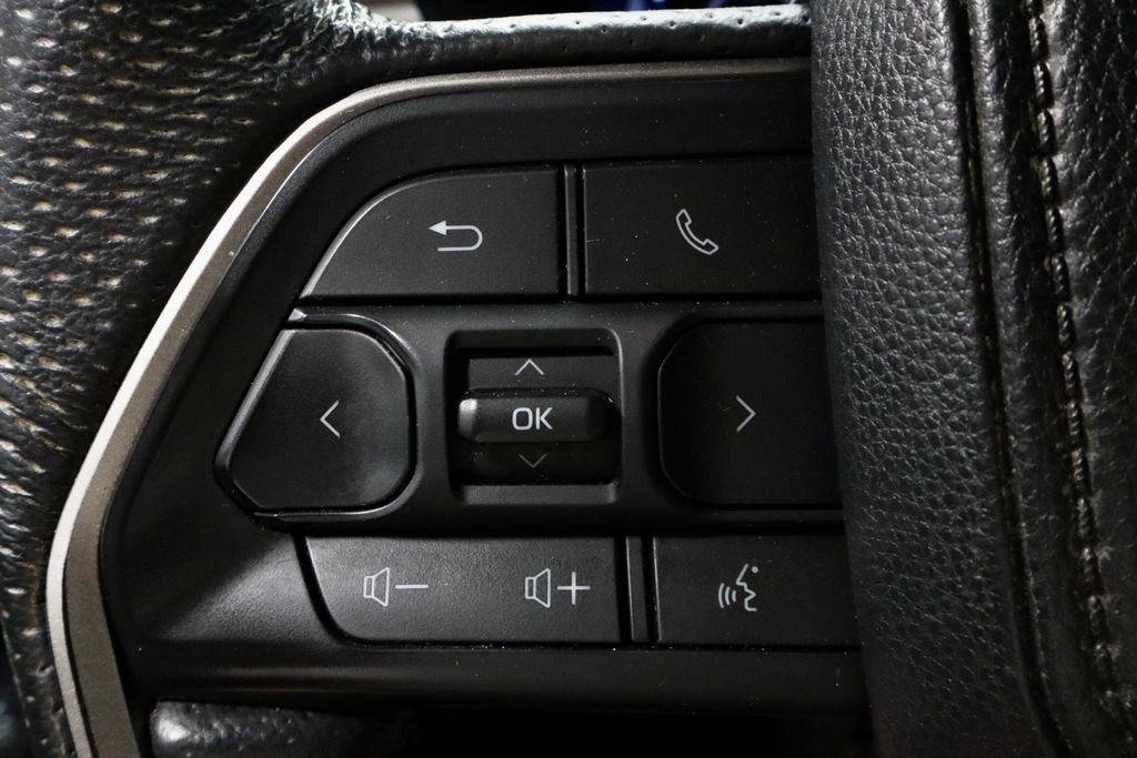 Used 2024 Toyota Tacoma TRD Off-Road AWD/4WD image 26
