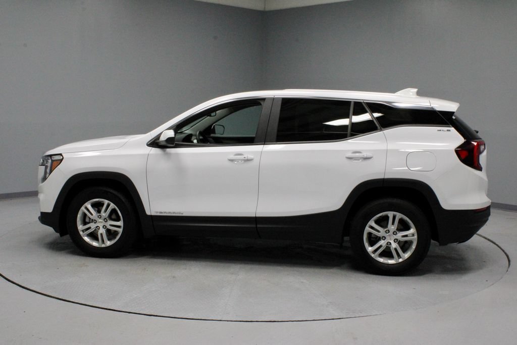 Used 2023 GMC Terrain SLE FWD image 7