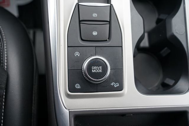 Certified 2024 Ford Explorer XLT w/ Equipment Group 202A image 19