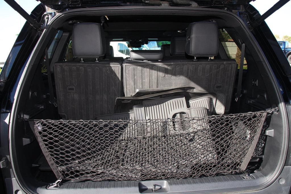 Used 2024 Toyota Sequoia Platinum AWD/4WD image 24