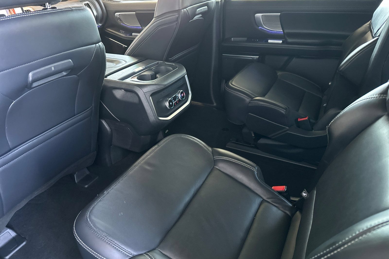 Certified 2025 Ford Expedition Max Platinum AWD/4WD image 14