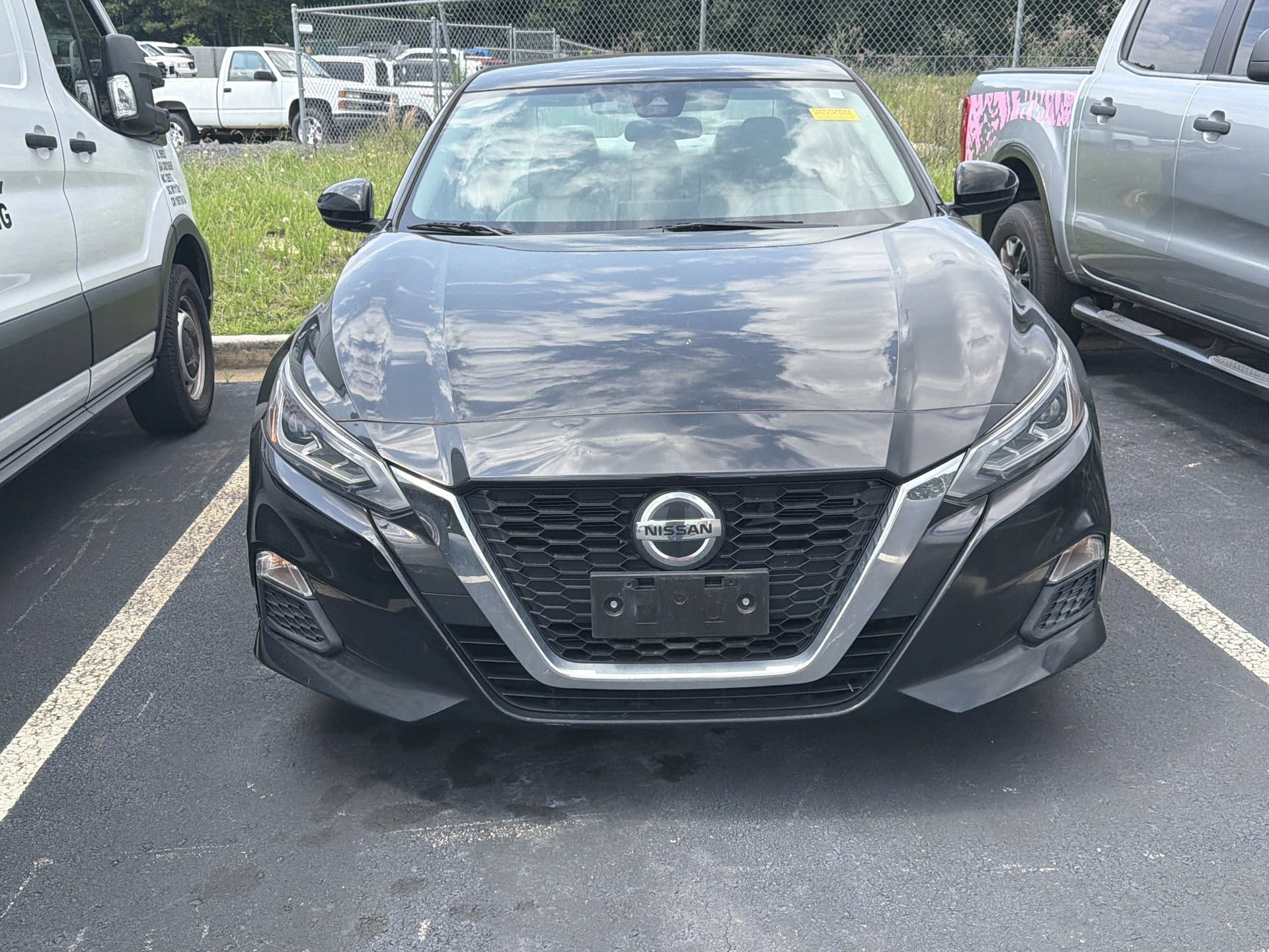 Used 2022 Nissan Altima 2.5 SV FWD image 2