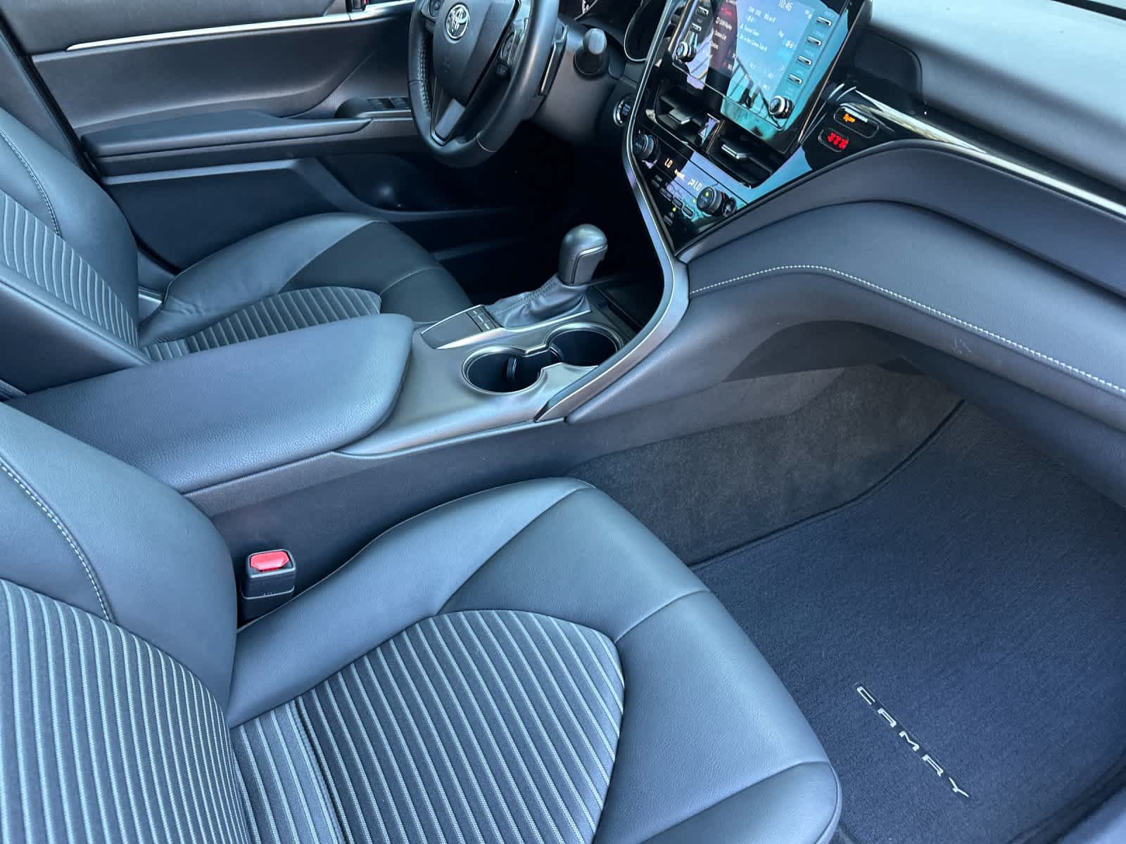 Used 2023 Toyota Camry SE w/ Convenience Package FWD image 15