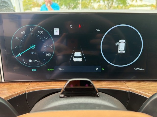 Used 2025 Hyundai Santa Fe Limited image 23