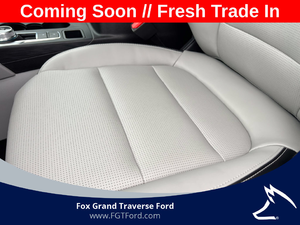 Certified 2024 Ford Escape Platinum AWD/4WD image 11