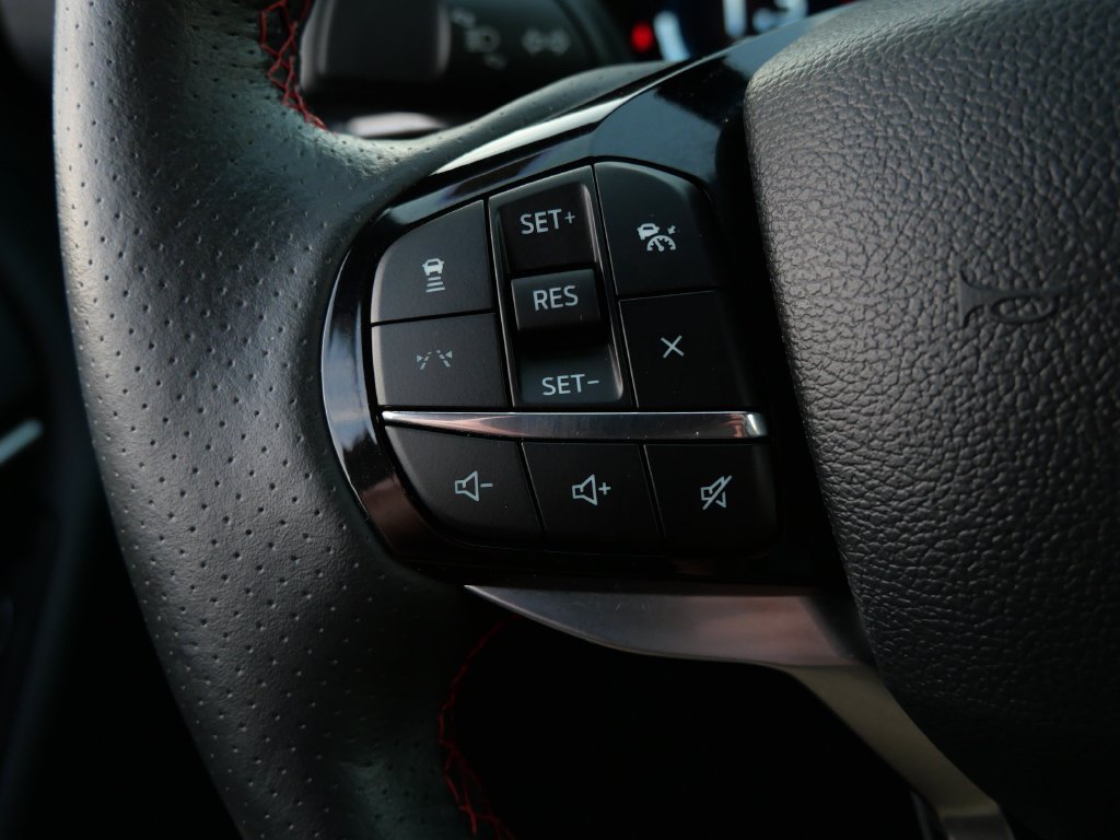 Certified 2025 Ford Explorer ST-Line AWD/4WD image 21