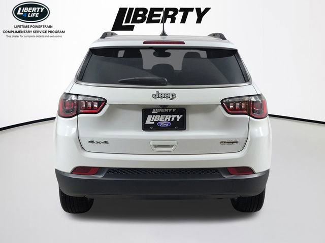 Used 2023 Jeep Compass Latitude image 4