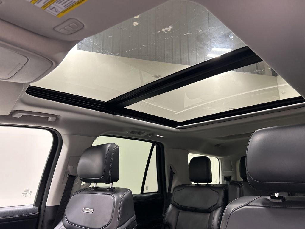 Certified 2025 Ford Expedition Platinum image 28