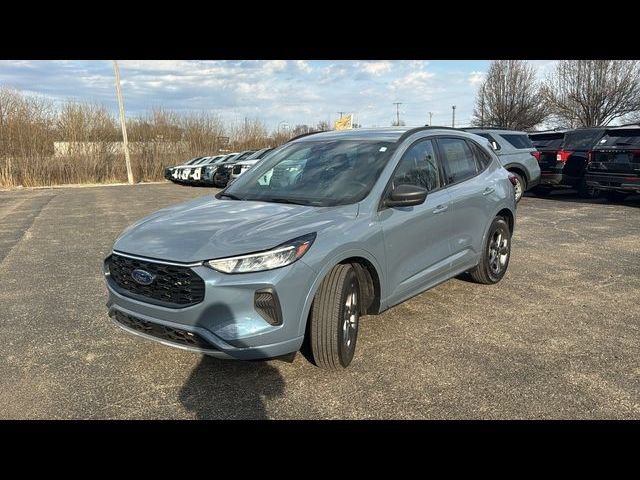 Certified 2024 Ford Escape ST-Line w/ Tech Pack #1 AWD/4WD image 7