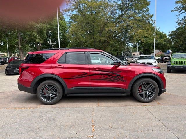 Certified 2025 Ford Explorer ST-Line w/ Premium Package AWD/4WD image 7