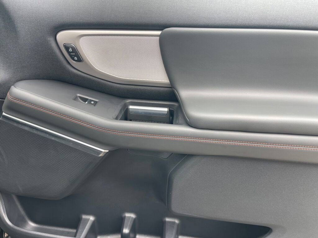 Certified 2025 Ford Expedition Active image 34