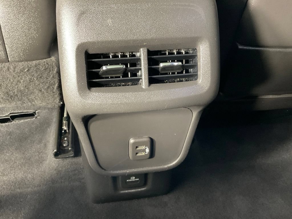 Used 2022 GMC Terrain SLT w/ Tech Package AWD/4WD image 17