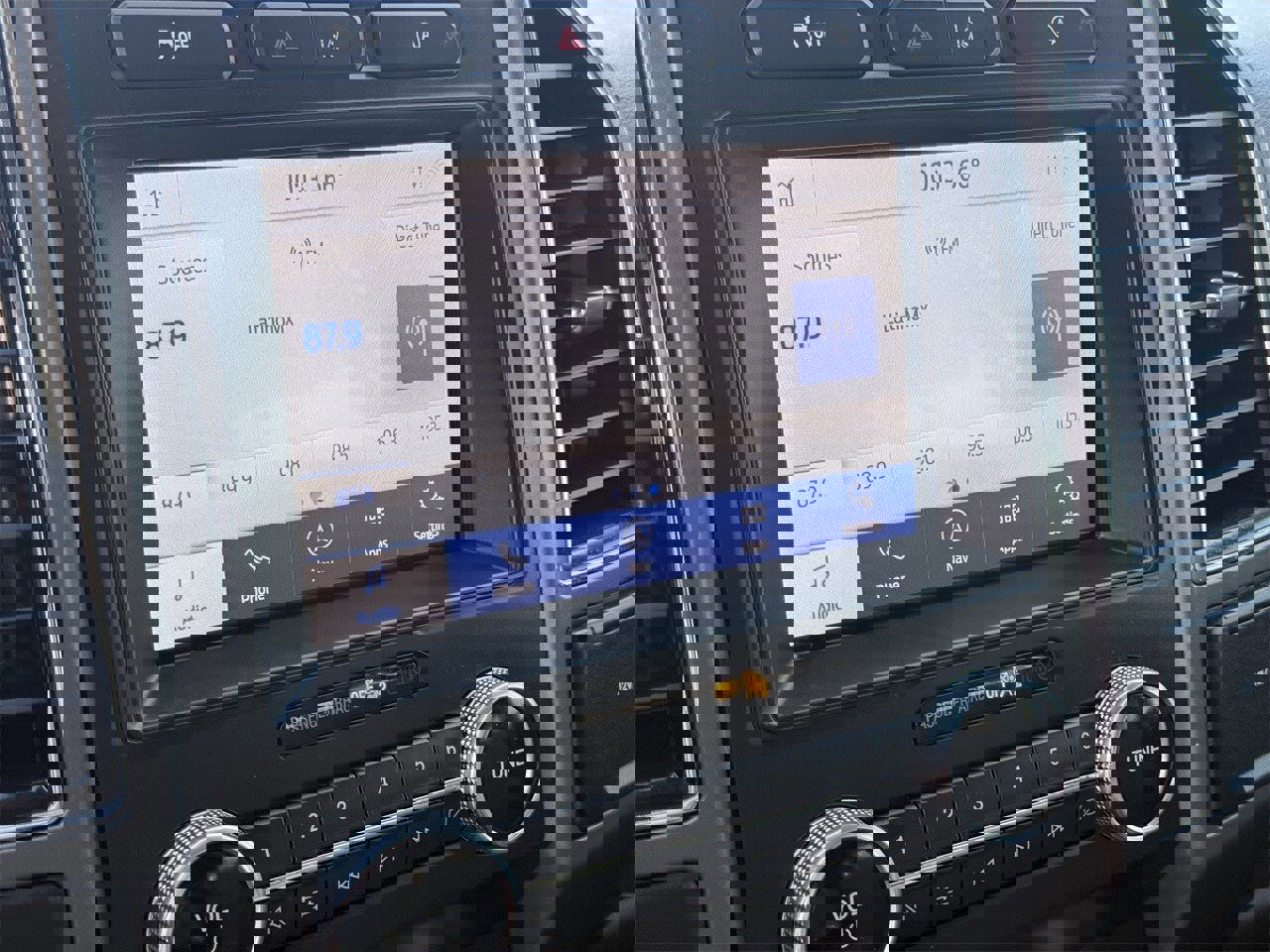 Certified 2021 Ford Expedition XLT image 17