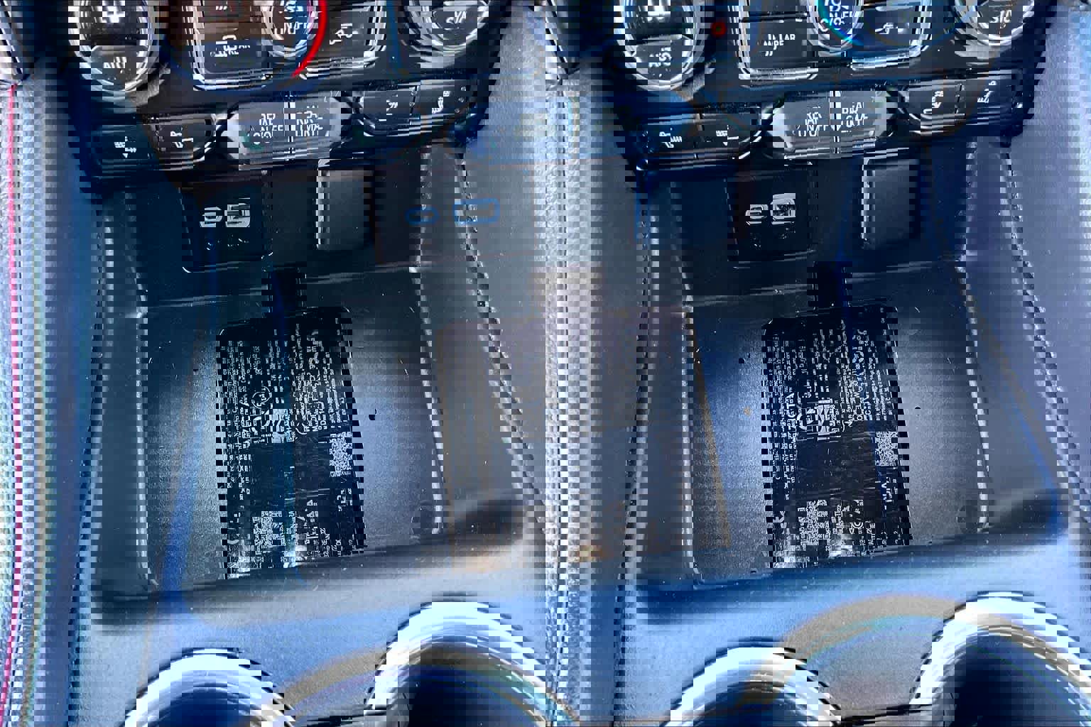 Used 2024 Chevrolet Suburban RST image 35