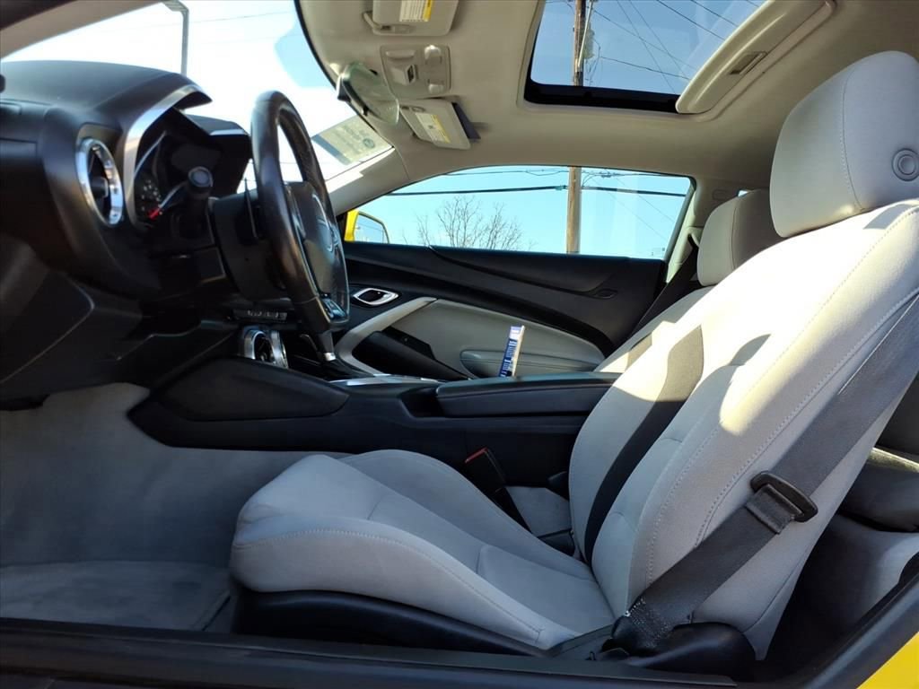 Used 2018 Chevrolet Camaro SS image 14