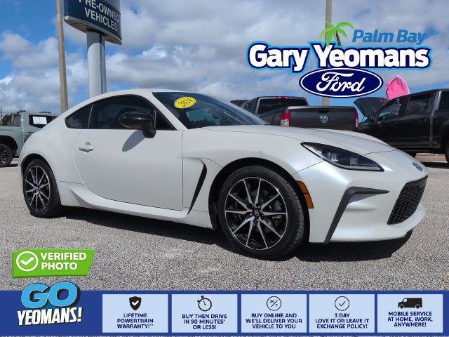 Used 2024 Toyota GR86 RWD image 1