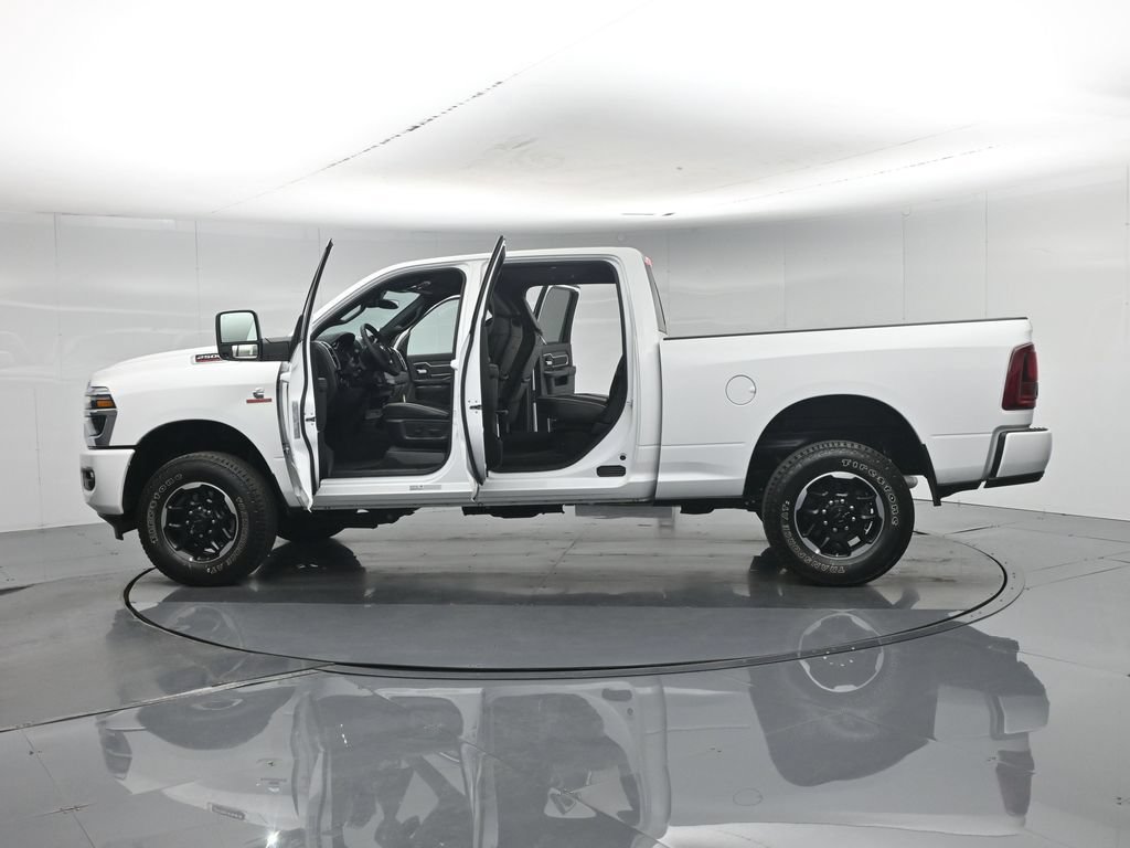 Used 2026 RAM 2500 Laramie AWD/4WD image 39