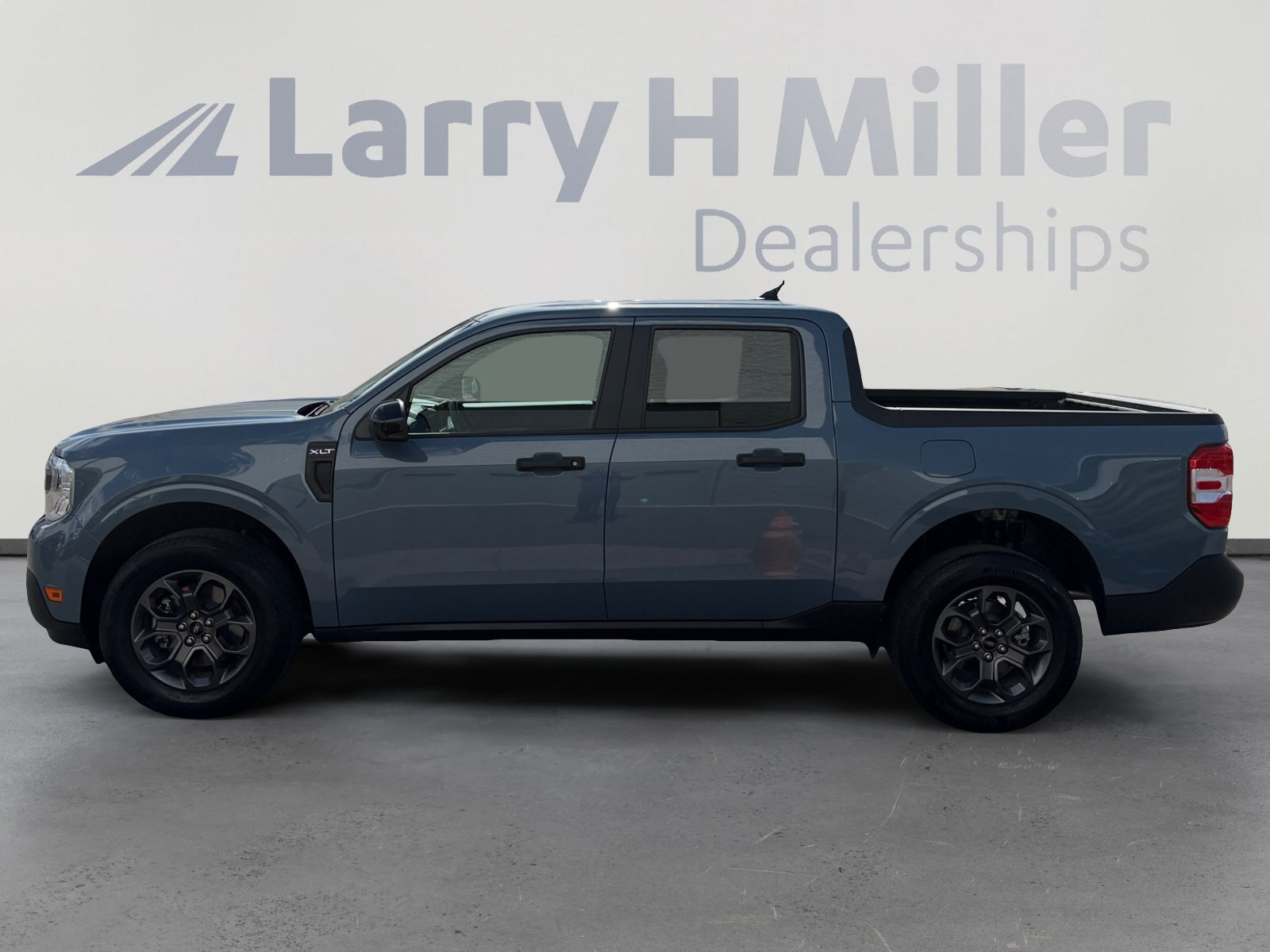 Certified 2024 Ford Maverick XLT w/ XLT Luxury Package FWD image 2