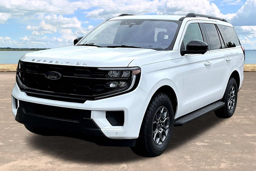Certified 2025 Ford Expedition Active RWD image 4