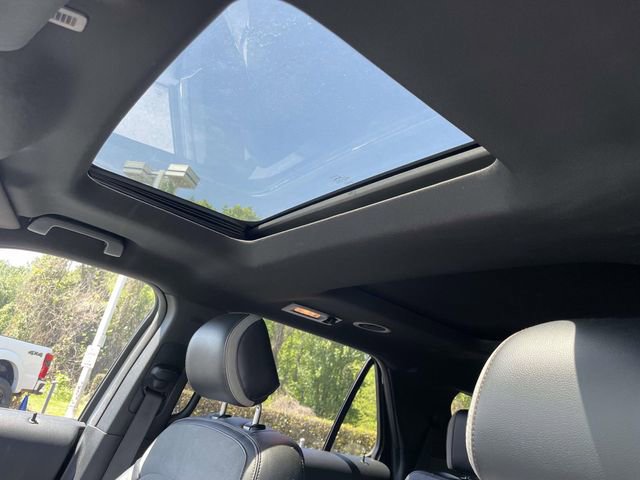 Certified 2017 Ford Explorer XLT w/ Equipment Group 202A image 7