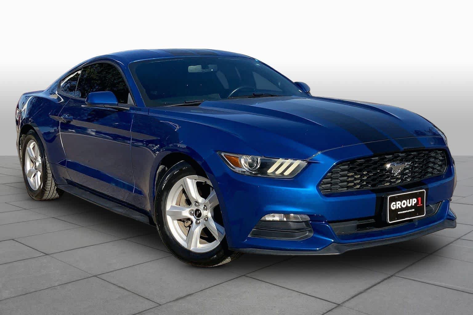Certified 2017 Ford Mustang Coupe RWD image 3