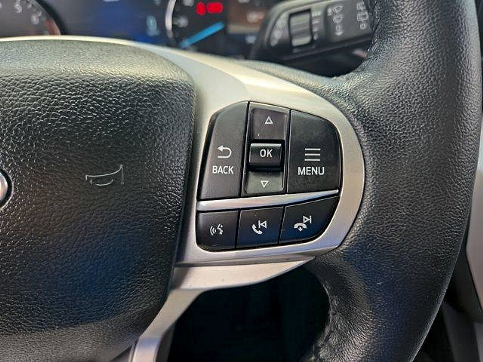 Certified 2023 Ford Explorer XLT w/ Equipment Group 202A AWD/4WD image 15