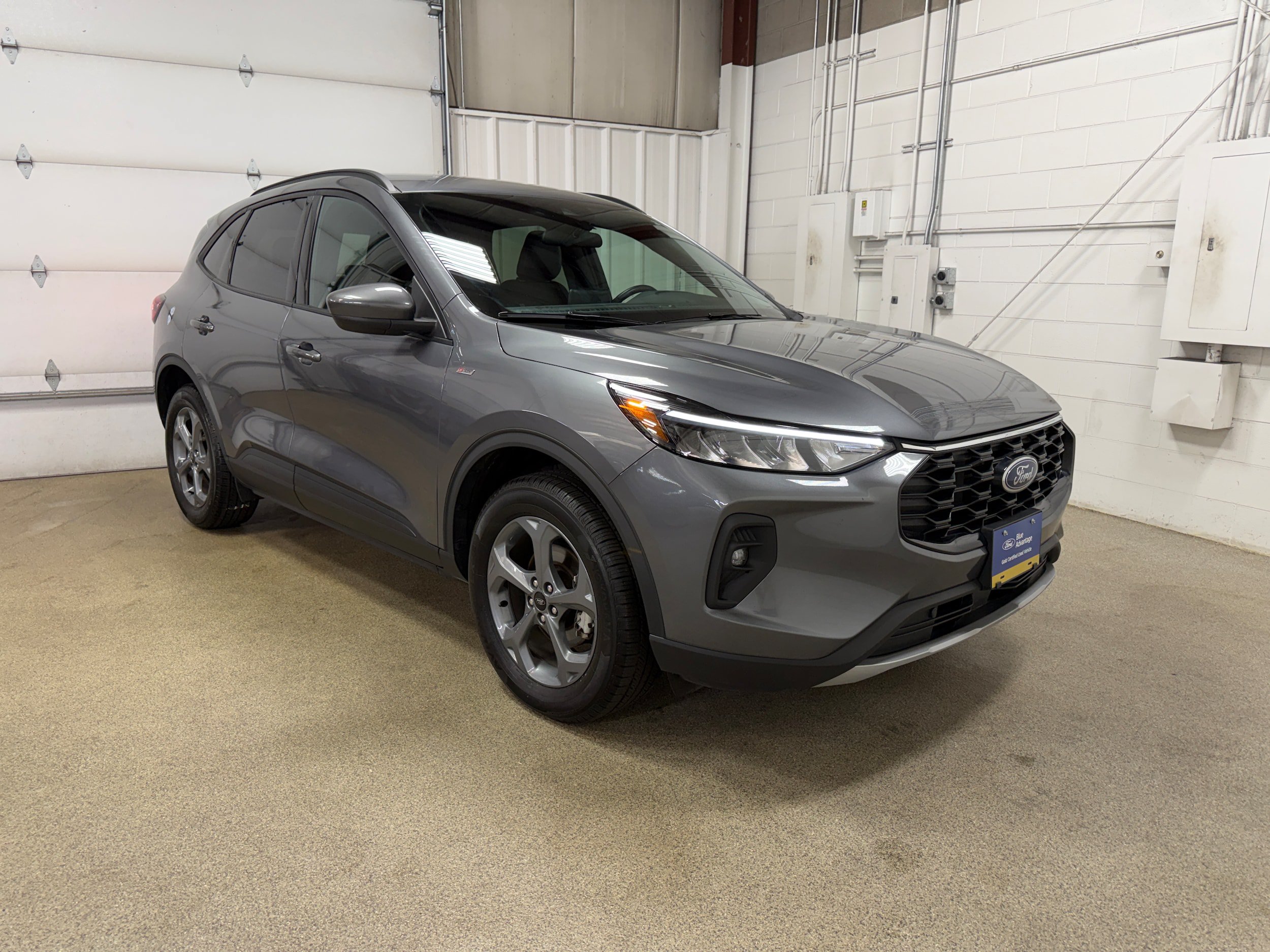 Certified 2025 Ford Escape ST-Line Select AWD/4WD image 5