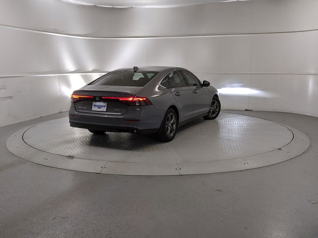Used 2023 Honda Accord EX-L image 3