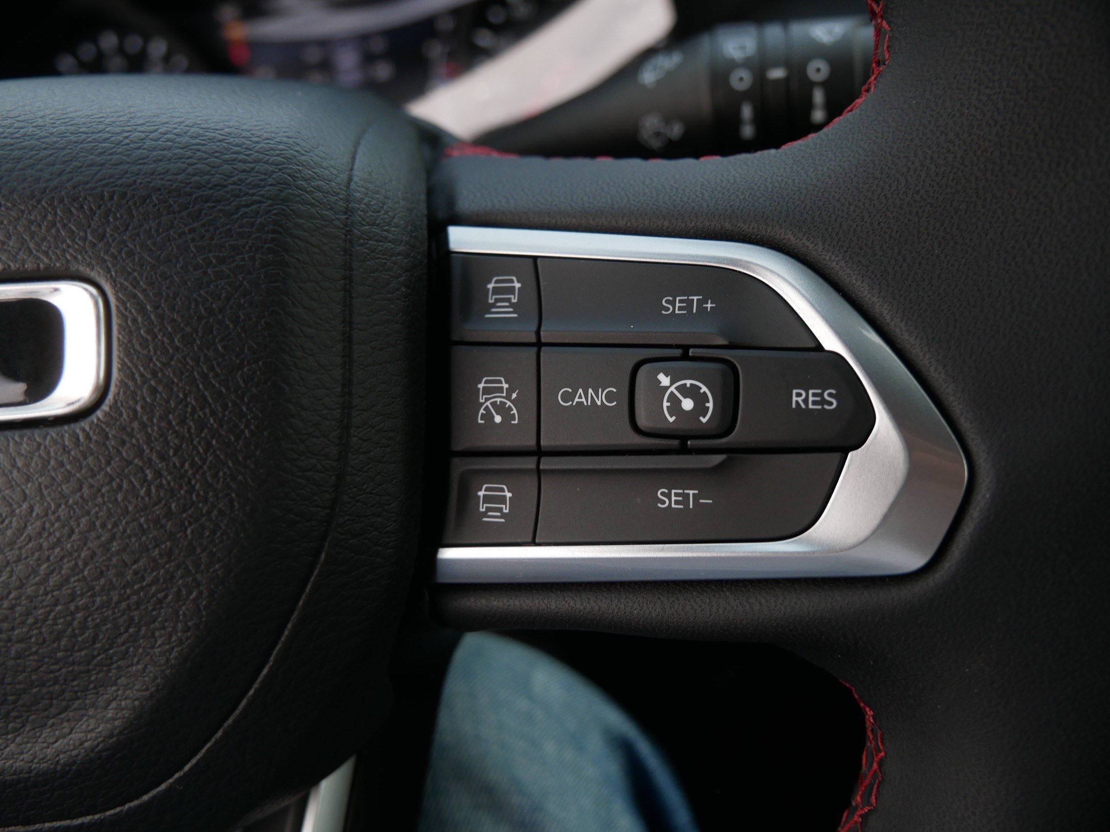 Used 2024 Jeep Compass Trailhawk image 28