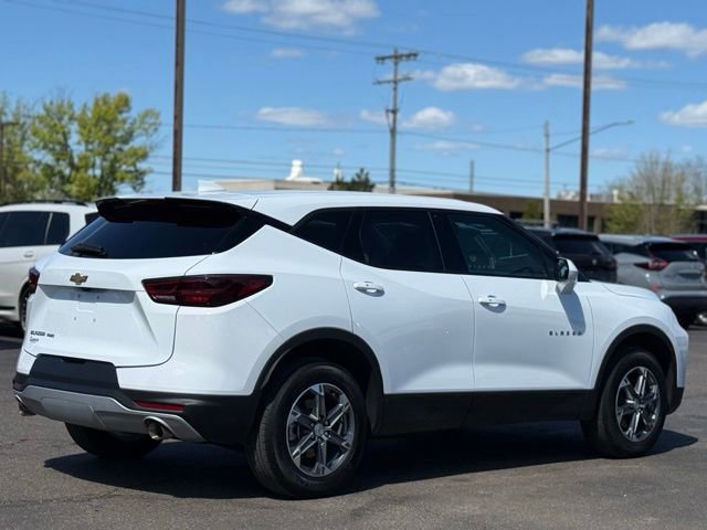 Used 2025 Chevrolet Blazer LT AWD/4WD image 23