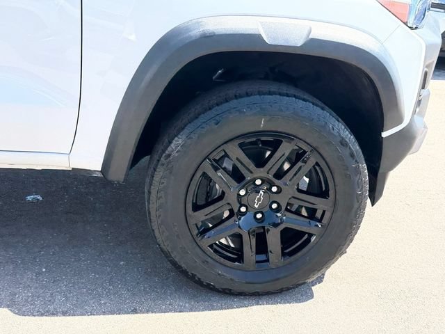 Used 2024 Chevrolet Colorado Trail Boss w/ Technology Package AWD/4WD image 9