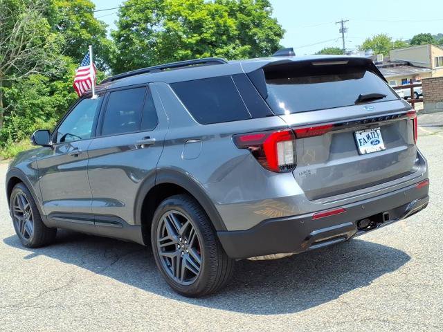 Certified 2025 Ford Explorer ST-Line w/ Premium Package AWD/4WD image 5