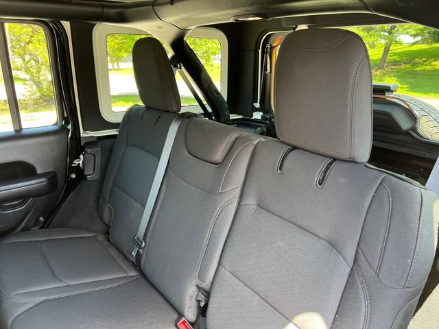 Used 2023 Jeep Wrangler Unlimited Sport AWD/4WD image 25