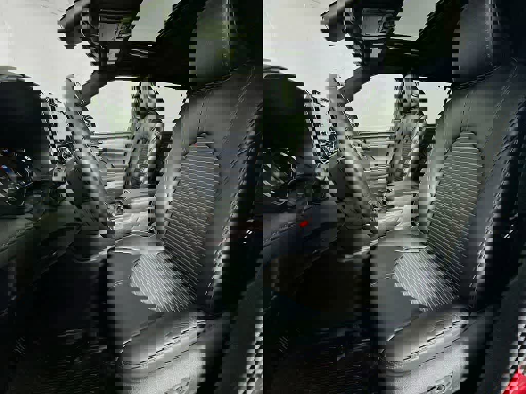 Used 2022 Toyota Highlander XSE AWD/4WD image 15