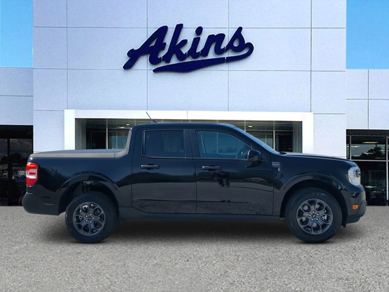 Certified 2024 Ford Maverick XLT w/ XLT Luxury Package image 1