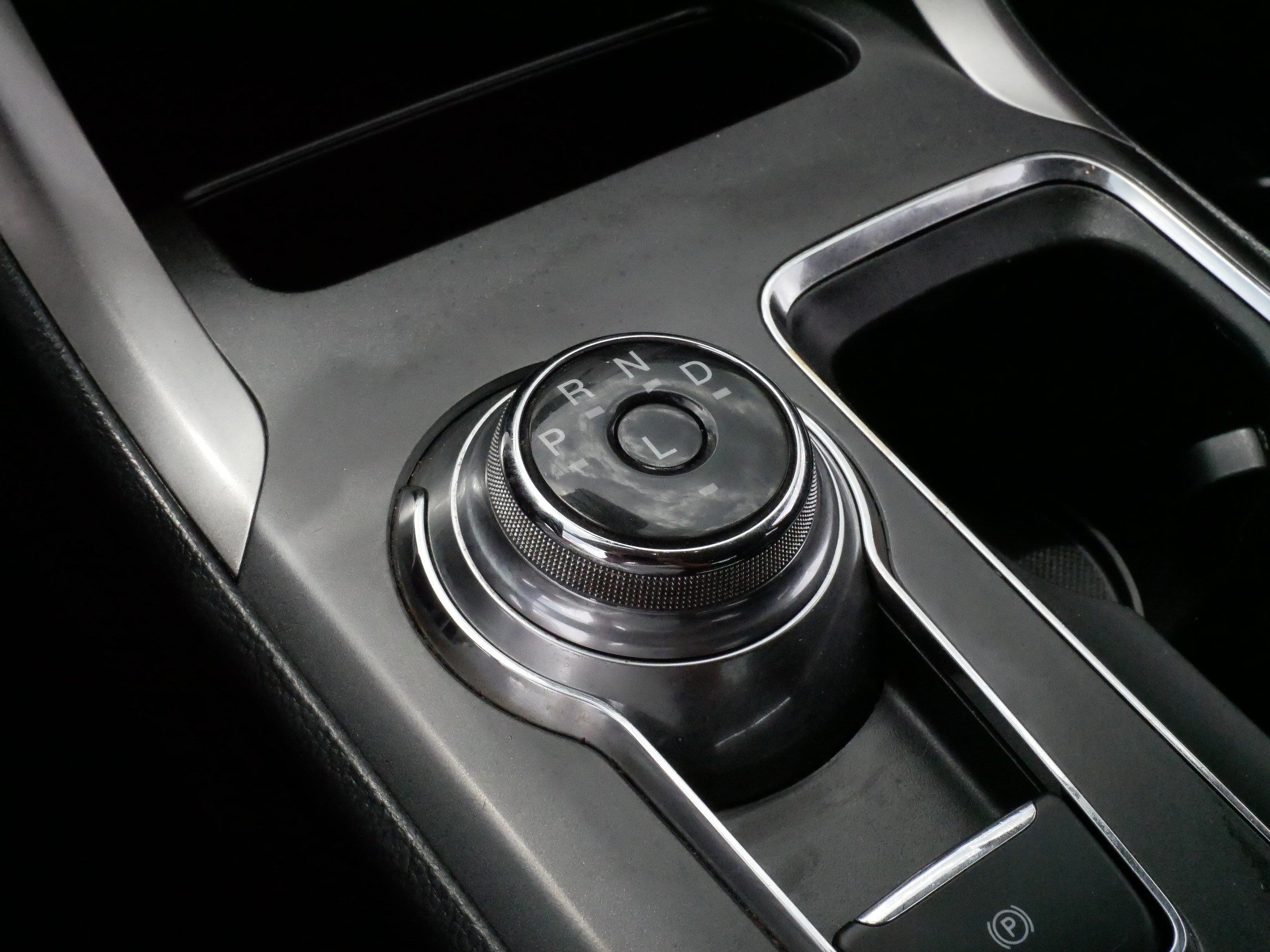 Certified 2020 Ford Fusion SE FWD image 24