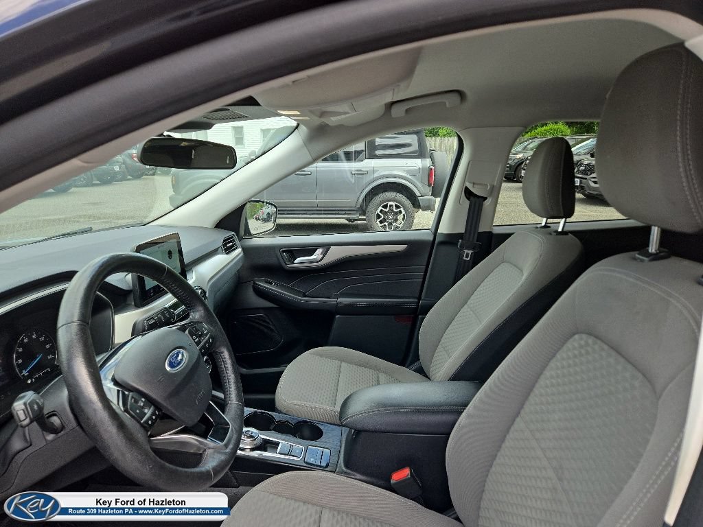 Certified 2021 Ford Escape SE w/ Cold Weather Package AWD/4WD image 35
